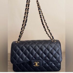 CHANEL Black Quilted Shoulder Bag large with Gold